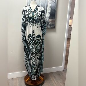 California Moonrise Chic Black and Green Patterned Kaftan